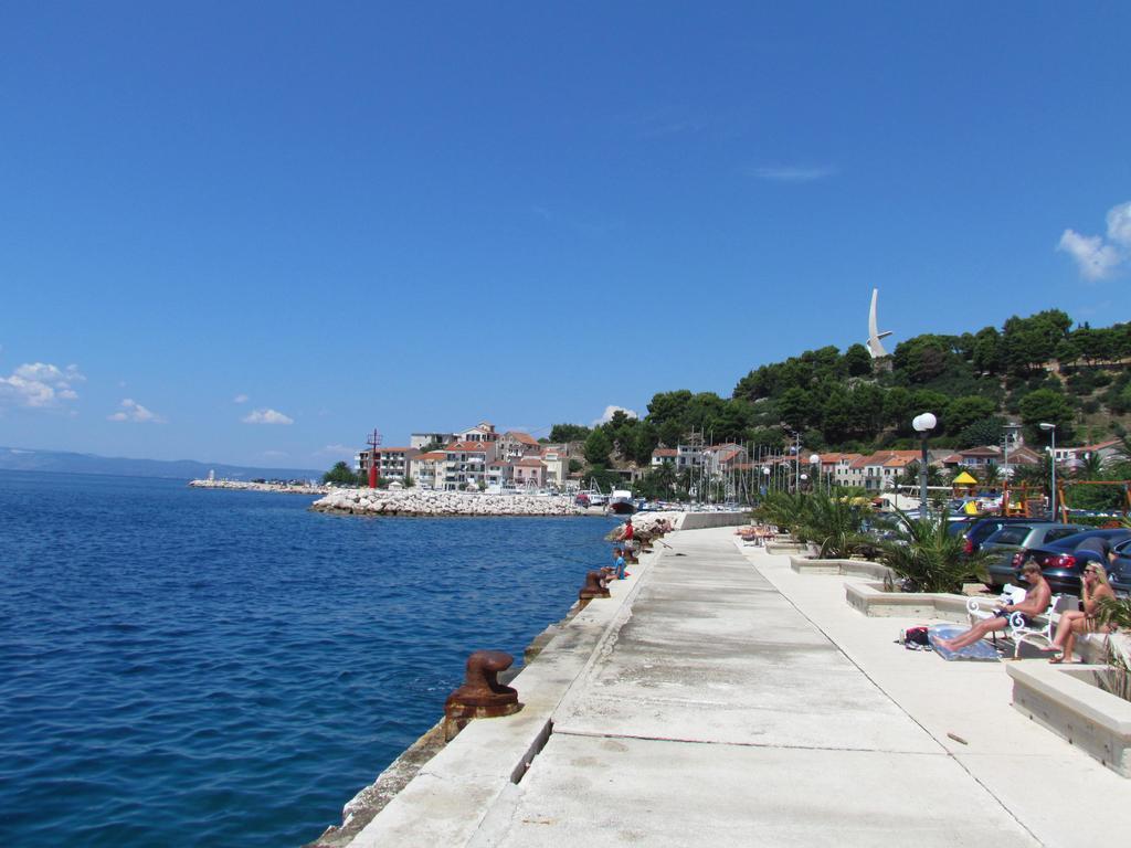 Hotel Casa Rosada Podgora Esterno foto
