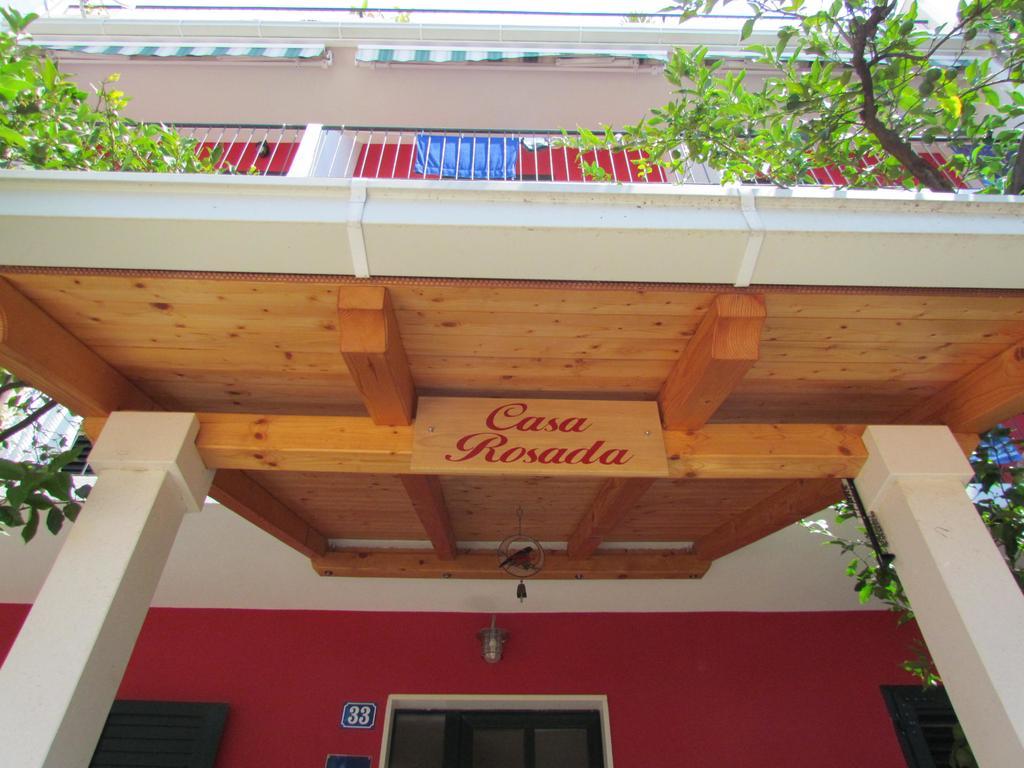 Hotel Casa Rosada Podgora Esterno foto