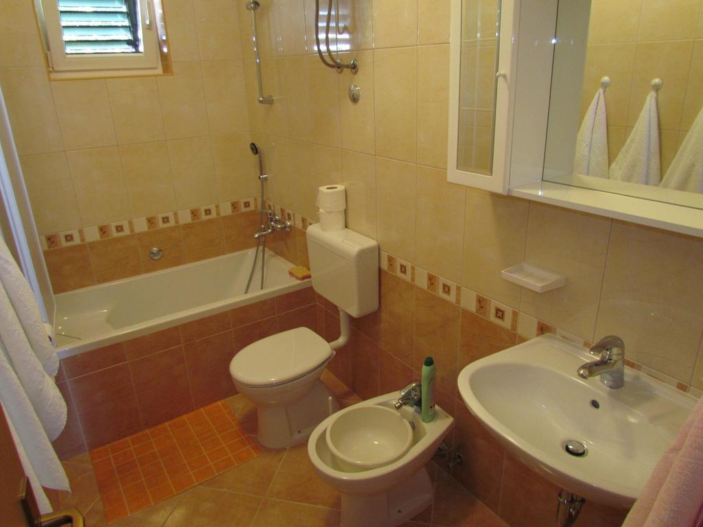 Hotel Casa Rosada Podgora Camera foto