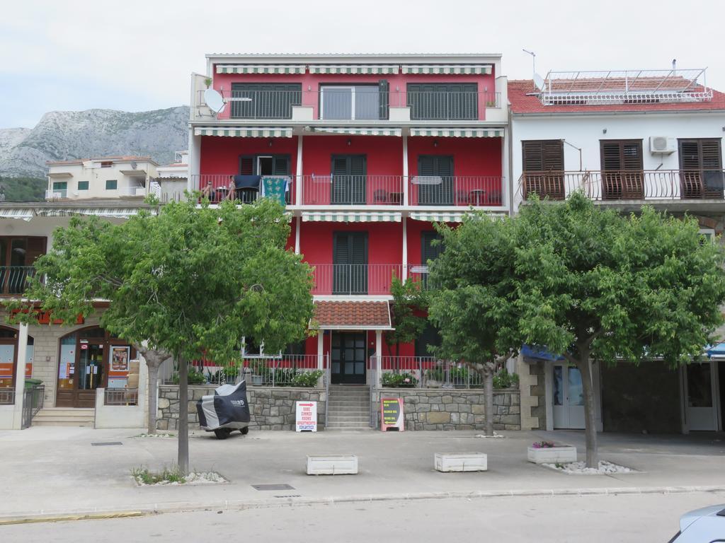 Hotel Casa Rosada Podgora Esterno foto