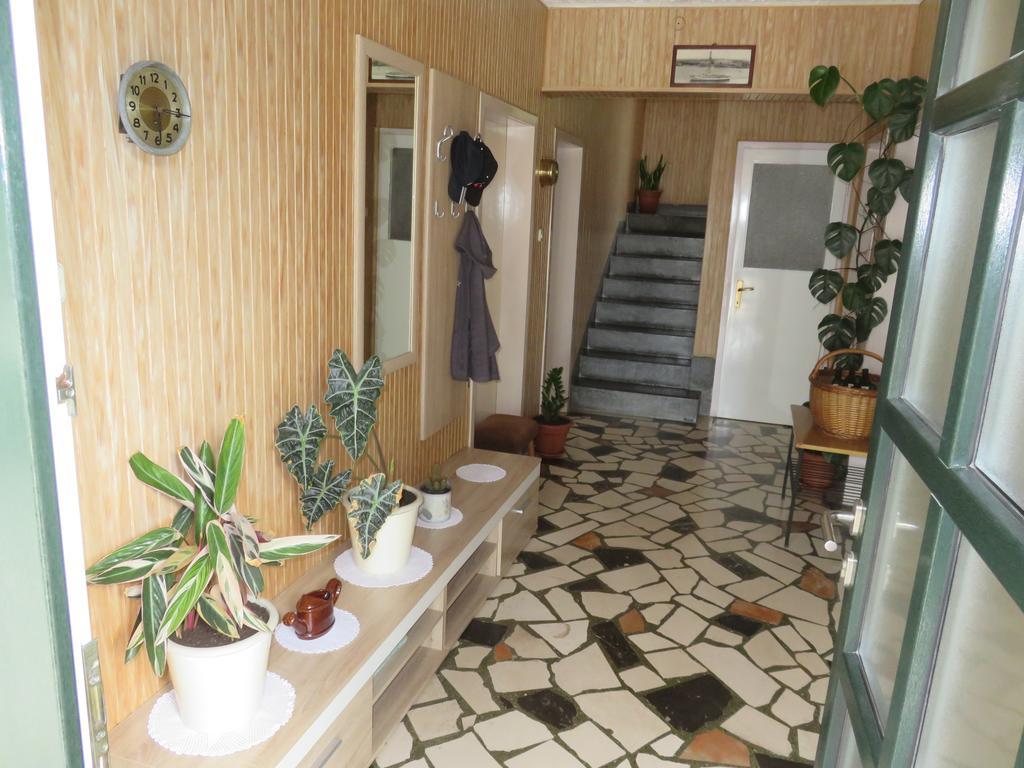 Hotel Casa Rosada Podgora Esterno foto