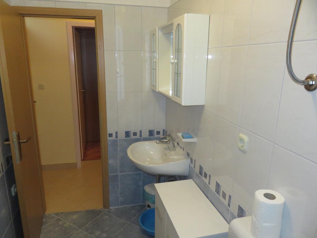 Hotel Casa Rosada Podgora Esterno foto