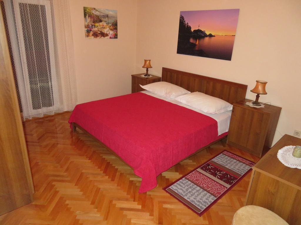 Hotel Casa Rosada Podgora Esterno foto