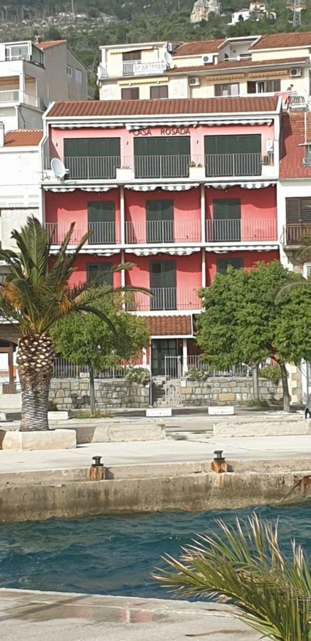 Hotel Casa Rosada Podgora Esterno foto